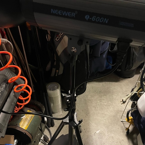 Photo Light Newer 600 Plus Tripod Stand - Picture 2 of 16